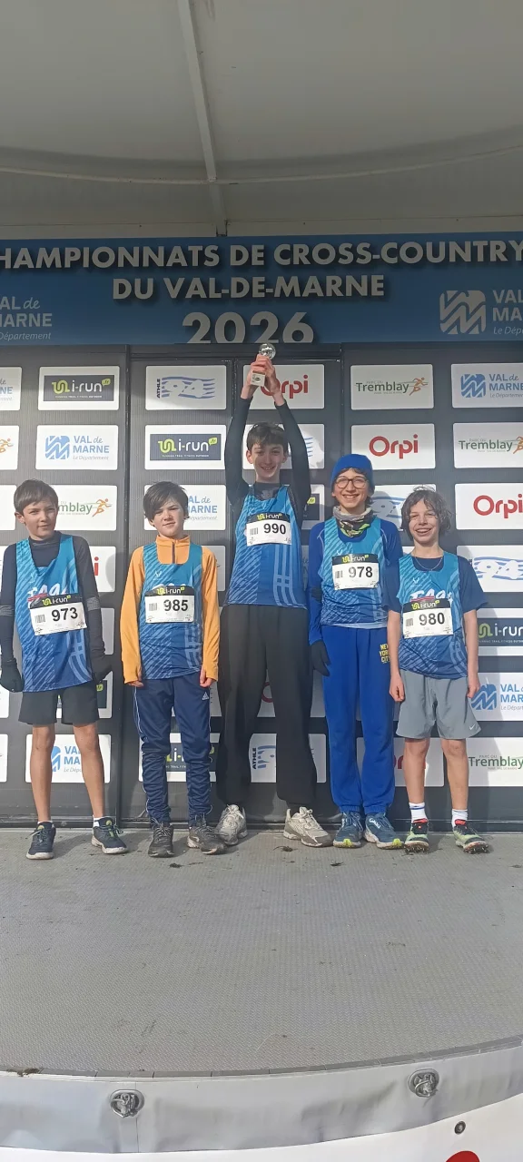 Podium garçons aux championnats du Val-de-Marne de cross